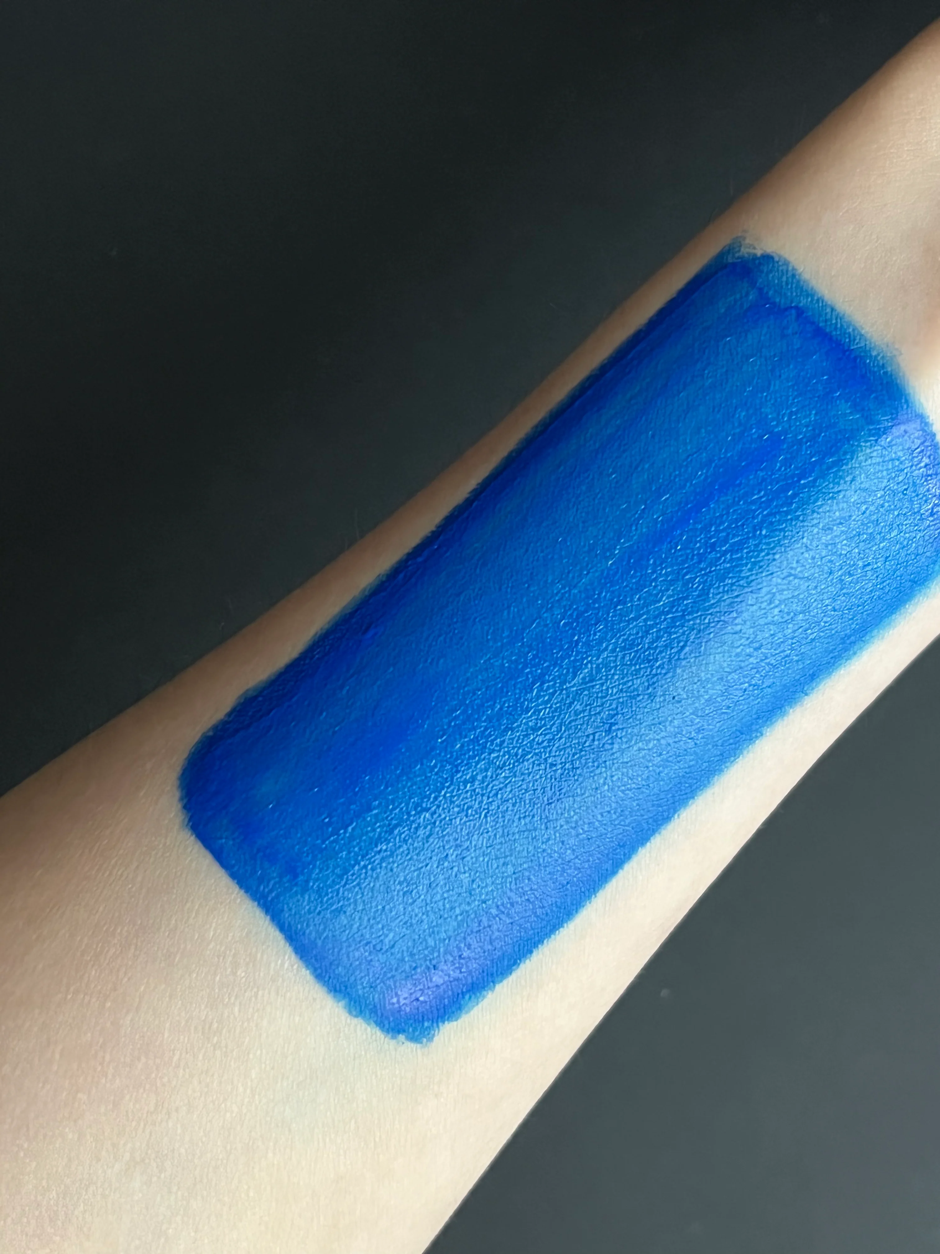 27 - Azure (Blue) Water Activated Graphic Liner - Image 3